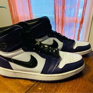 Nike Black and Purple Athletic Shoes